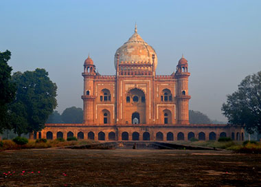 Safdarjung Tomb