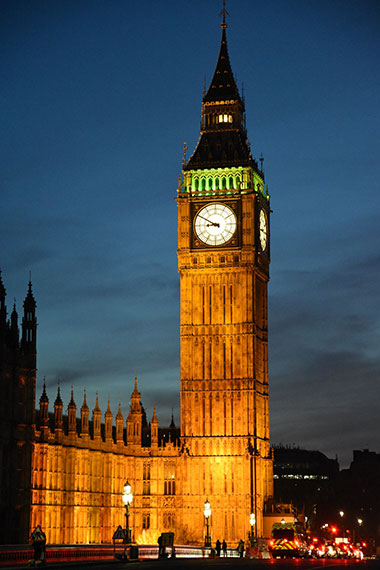 Big Ben illuminated at night
