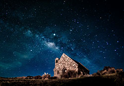 Night sky at Tekapo Springs with aweinspiring view of many stars and galaxy