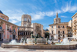 Valencia architecture and fountain